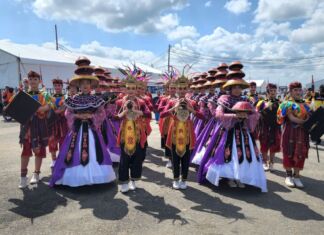 Tari Kreasi Inspirite by Tradisional Game Jadi Pembuka MXGP seri 12 di Sirkuit Selaparang