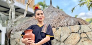 Promosikan Budaya Lokal, Aruna Senggigi Siapkan Pengalaman Berpakaian Adat Suku Sasak bagi Tamu