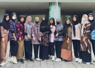 Trendy Bersama Warisan Leluhur. Mahasiswa Harus Jaga Identitas Nasional