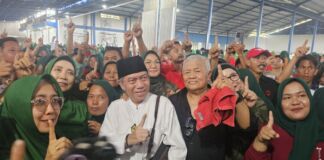 Bersama Ulama Sepuh NW dan NWDI, Ribuan Warga dari 21 Kecamatan di Lombok Timur Bersatu Dukung dan Menangkan Pasangan Jilbab Ijo Rohmi-Firin