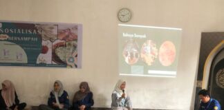 Bijak Bersampah (Inovasi Pengolahan sampah menjadi produk tepat guna) Ala Mahasiswa KKN PMD Unram Desa Pringgasela Selatan