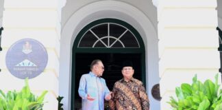 Momen Bincang Akrab Prabowo dan Anwar Ibrahim Saat Bertemu di Rumah Tangsi Malaysia
