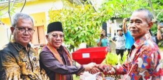 Sukseskan Swasembada Pangan, Bank NTB Syariah dan Pemda KLU Serahkan Bantuan Alat Pertanian