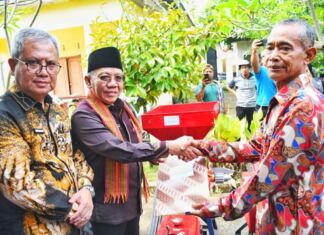 Sukseskan Swasembada Pangan, Bank NTB Syariah dan Pemda KLU Serahkan Bantuan Alat Pertanian
