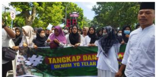 Minta Pelaku Pelecehan Diadili, Alumni dan Jamaah Ponpes Mambaul Ulum Demo ke Polda