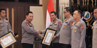 Terima Penghargaan dari Kapolri. Ini yang Disampaikan Kapolda NTB