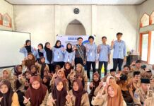 Pentingnya Budaya Gemar Literasi Sejak Dini, Mahasiswa KKN PMD Literasi UNRAM Lakukan Sosialisasi di SMPN 5 Praya