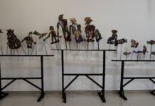 Defisit Anggaran: Sebuah Tinjauan Ekonomi, Politik, dan Sosial