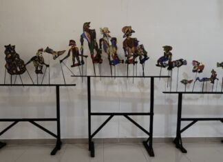 Defisit Anggaran: Sebuah Tinjauan Ekonomi, Politik, dan Sosial