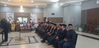 13 Pejabat Eselon Lingkup Pemerintah Provinsi NTB Dilantik