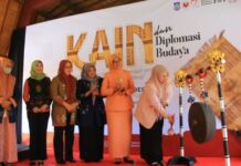 Sambut HUT NTB, Museum Gelar Pameran Kain. Wagub : Kain Identitas Diri
