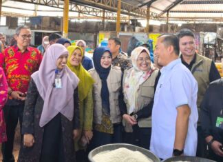Safari Ramadhan: Jalan Gubernur Iqbal Memahami Harga Bapok dan Luka Stunting