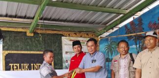 Kolaborasi PWI NTB–Alfamart, Kembali Salurkan Puluhan Paket Sembako untuk Korban Banjir